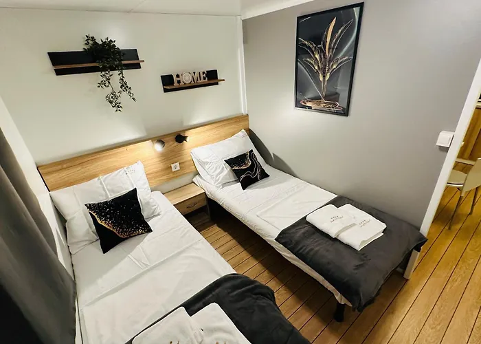 Summertime By Pearl Of The Biograd Kemping 4*