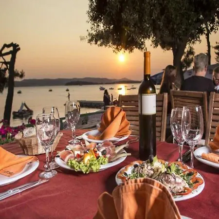 Summertime By Pearl Of The Biograd Campsite 4*