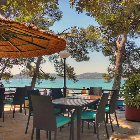 Kamp Summertime By Pearl Of The Biograd 4*